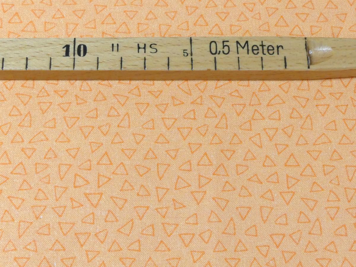 Patchworkstoff  Basic Ton in Ton Dreiecke apricot orange Detailansicht mit Maß